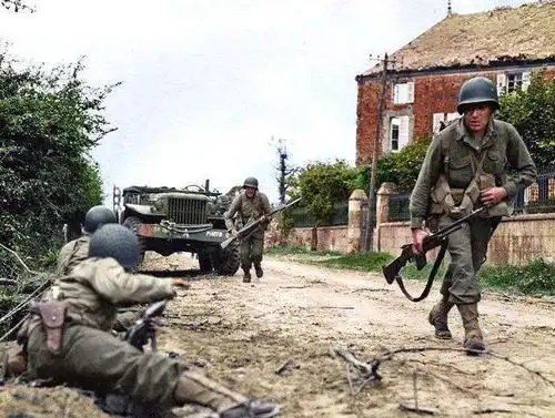 二战时期的珍贵老照片:西线战场的美英大兵