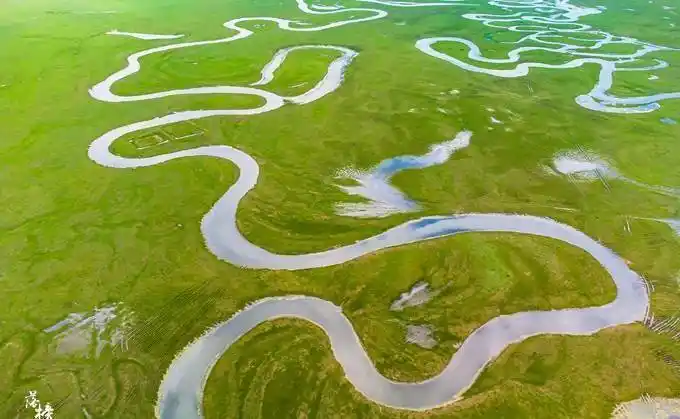 沽源滦河神韵,九曲十八弯,一弯一景致,网友:这才是景美如画_草原_河道