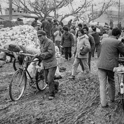 30年120万张胶片老外镜头记录下的80年代改革开放