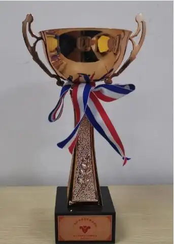 奖杯和奖状颁奖仪式