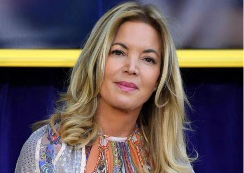 这次的报道到这里就结束了,关于湖人队老板珍妮巴斯的照片一览就