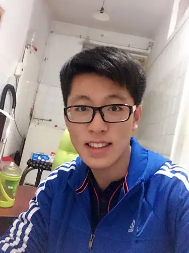 哪个男的帅?都是素颜