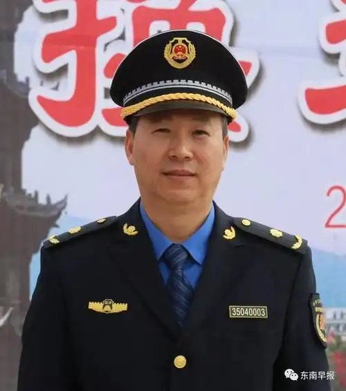 新制服,新形象,新起点,新征程!泉州城管大换装!