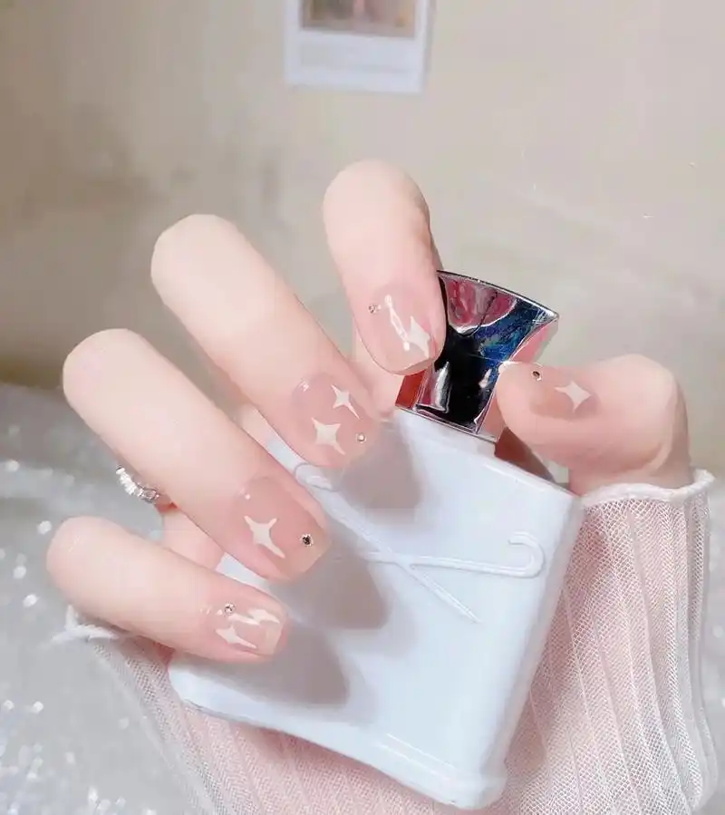 极简风美甲,简约大气,超适合夏天 #抖音图文来了 #超好看的 - 抖音