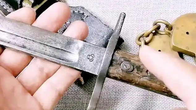 小鬼子 的战争遗留品 三八步枪刺刀|日本鬼子_网易视频