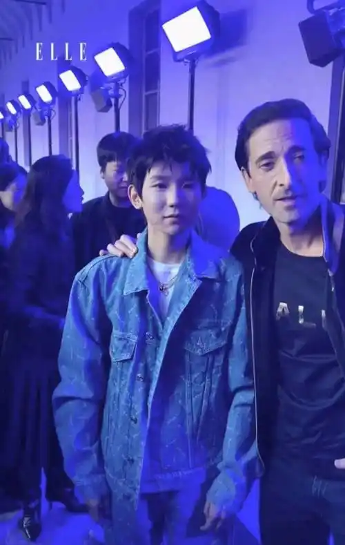 王源美国留学:五年长跑,何时迎来毕业时刻?_质疑_学业_外界