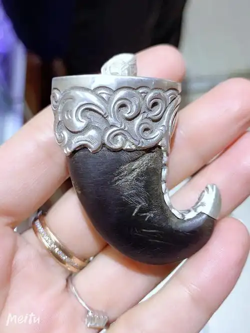镶嵌熊爪子虎爪金牙银包包银包钩子手工熊钩子吊坠项坠