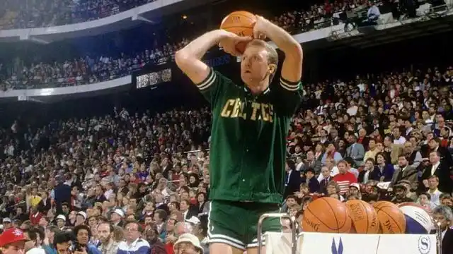 库里近三个赛季三分命中数超拉里伯德13年生涯_腾讯新闻