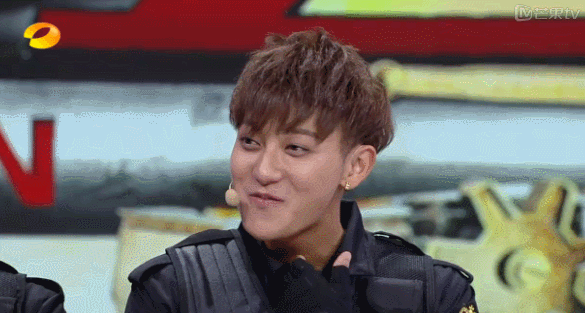 搞笑黄子韬快乐大本营gif动图_动态图_表情包下载_soogif