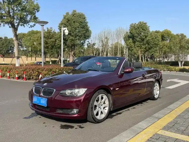 宝马330敞篷 售价:8.98万元 上牌日期:2 - 抖音