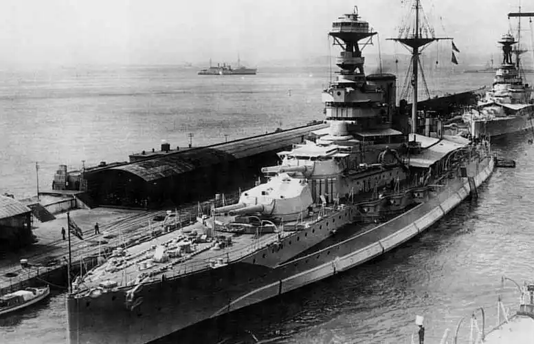 英国建造 a target="_blank" href="/item/伊丽莎白女王级战列舰