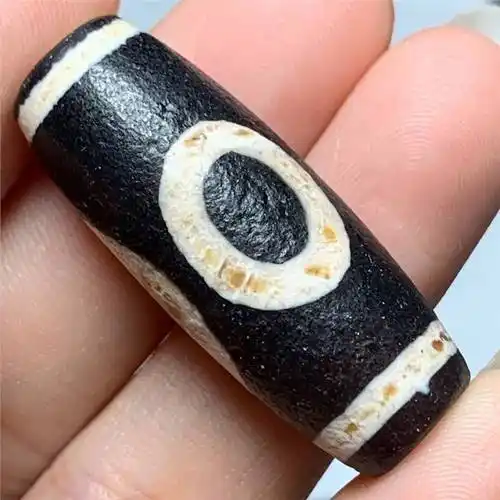 一物一图 天然玛瑙真品黑白包浆日月星天珠吊坠锁骨男女文玩饰品