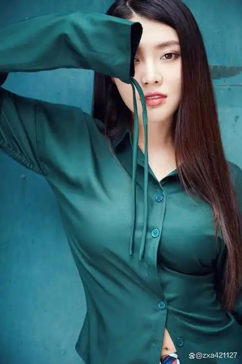 徐冬冬,中国内地女演员,出生于1992年12月17日,毕业于北京电影学院