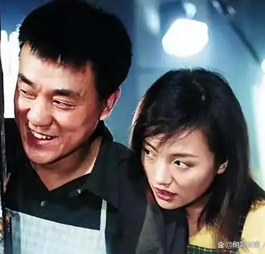 何冰从跑龙套到走红花了三十年娶到李海洋就像是捡到宝一样