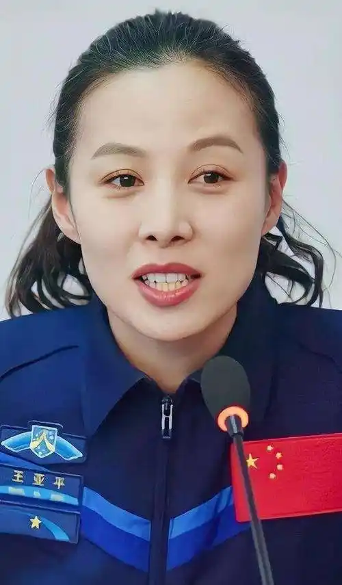 王亚平首次上天回来后,为丈夫生了一个女儿,国家给予四项优待