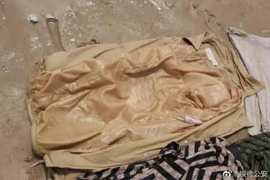 陕西黄河边发现女尸身份不明急寻线索