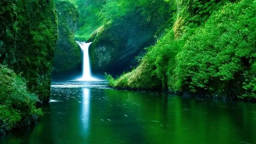 青山绿水的自然风景电脑桌面壁纸下载