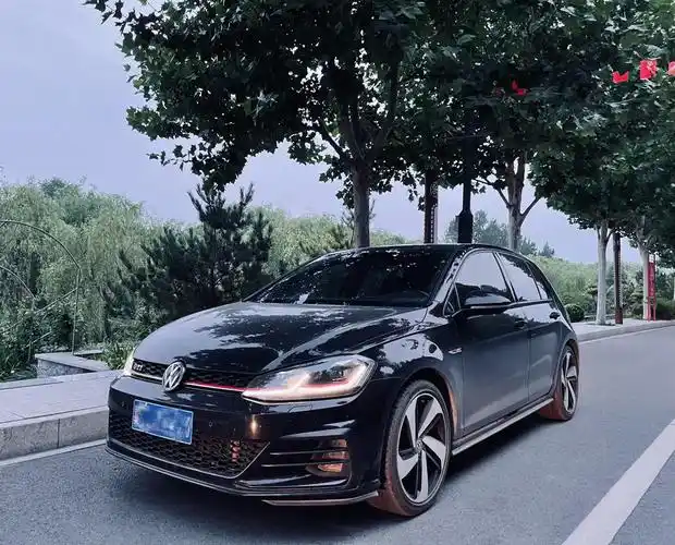 高尔夫gti75代黑武士