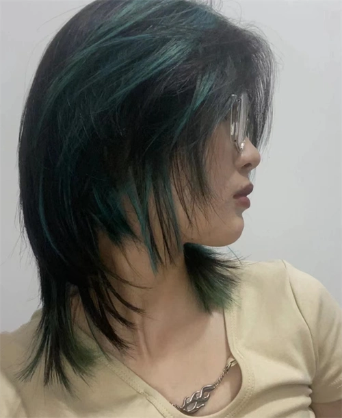 炫酷鲻鱼头挑染 超a女生短发染发_染发发型 - 美发站