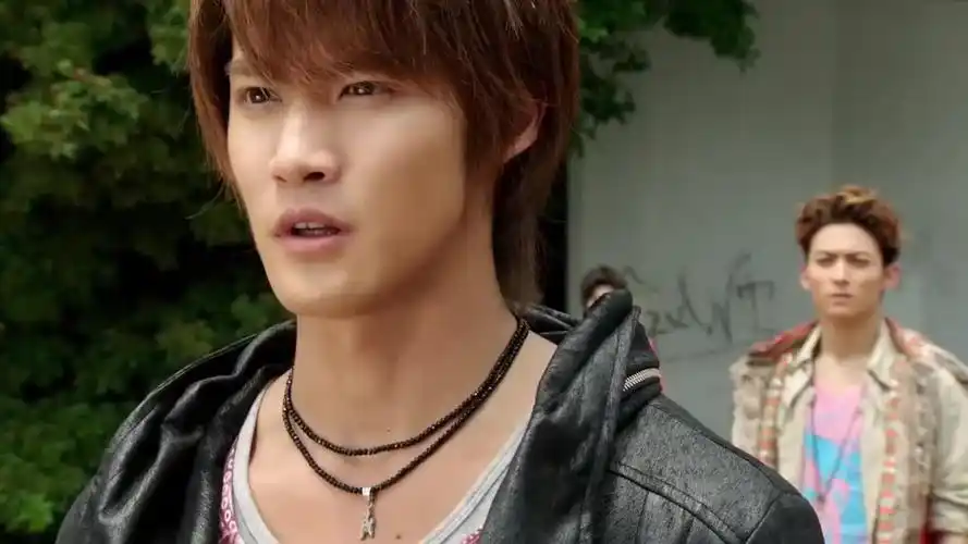 假面骑士wizard法爷老师居然狂踩儿子遗物疯了吧