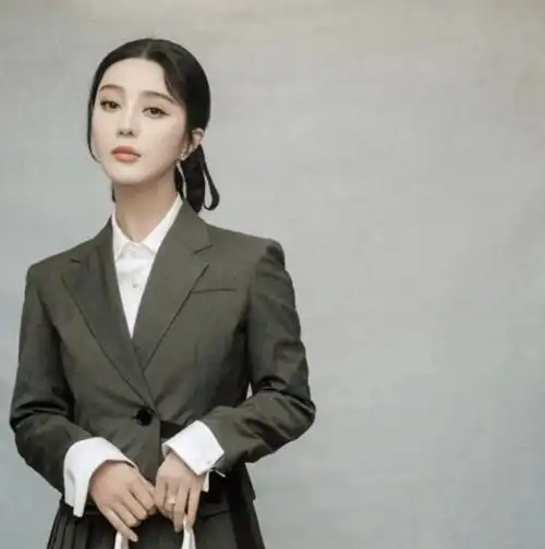 范冰冰自曝新电影将开机面容憔悴暴瘦这还是我们认识的范爷吗