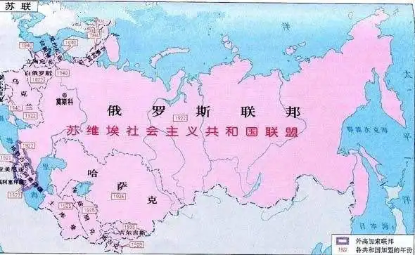 苏联解体前的地图 冷战期间,苏联为了抗衡,削弱美国的影响力,不仅加强