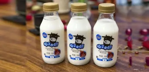 椰子牛奶包装设计_爽歪了, 吃着椰子喝牛奶_广州马高广告有限公司