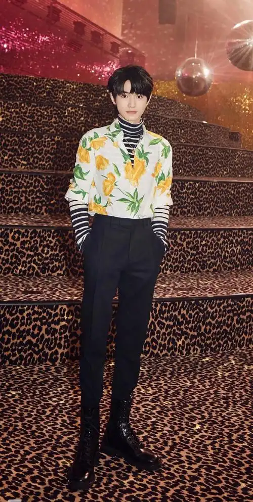 宋亚轩身材比例优越在哪