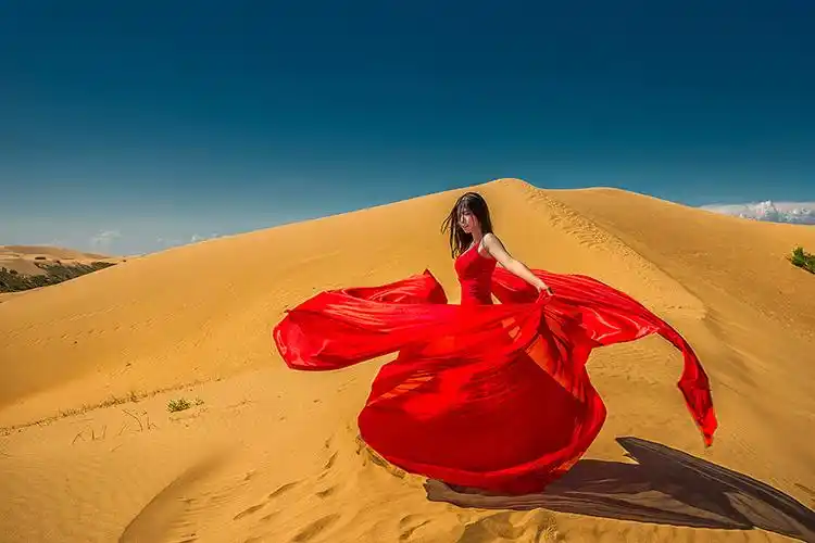 沙漠旅拍|摄影|人像摄影|薇薇玄清子 - 原创作品 - 站酷 (zcool)