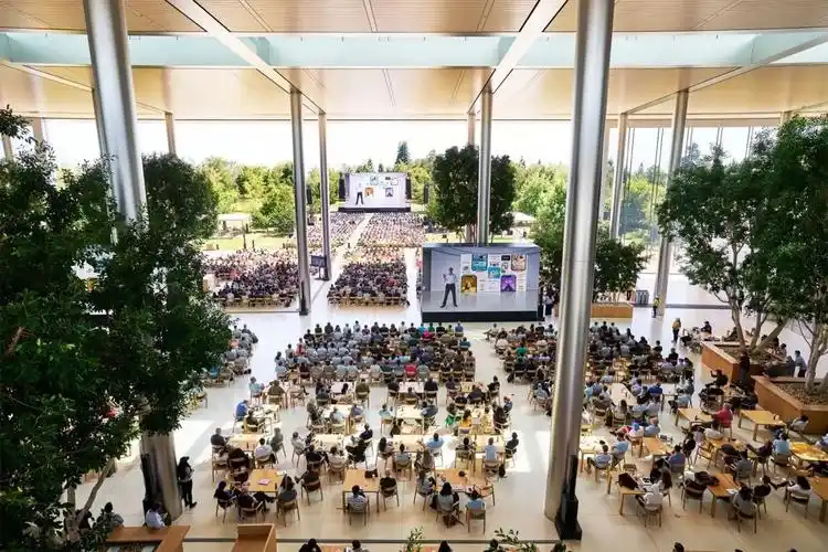 进苹果总部转了一圈我是真的酸了