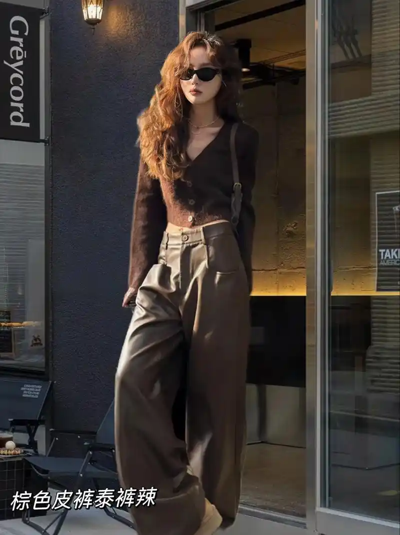 今年必入神裤来咯.姐妹们,这条直筒皮裤真的 - 抖音