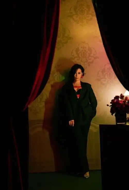 余男allblack西装造型##余男项链好闪