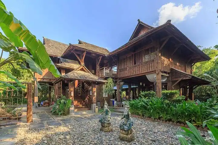 傣族村落吊脚楼