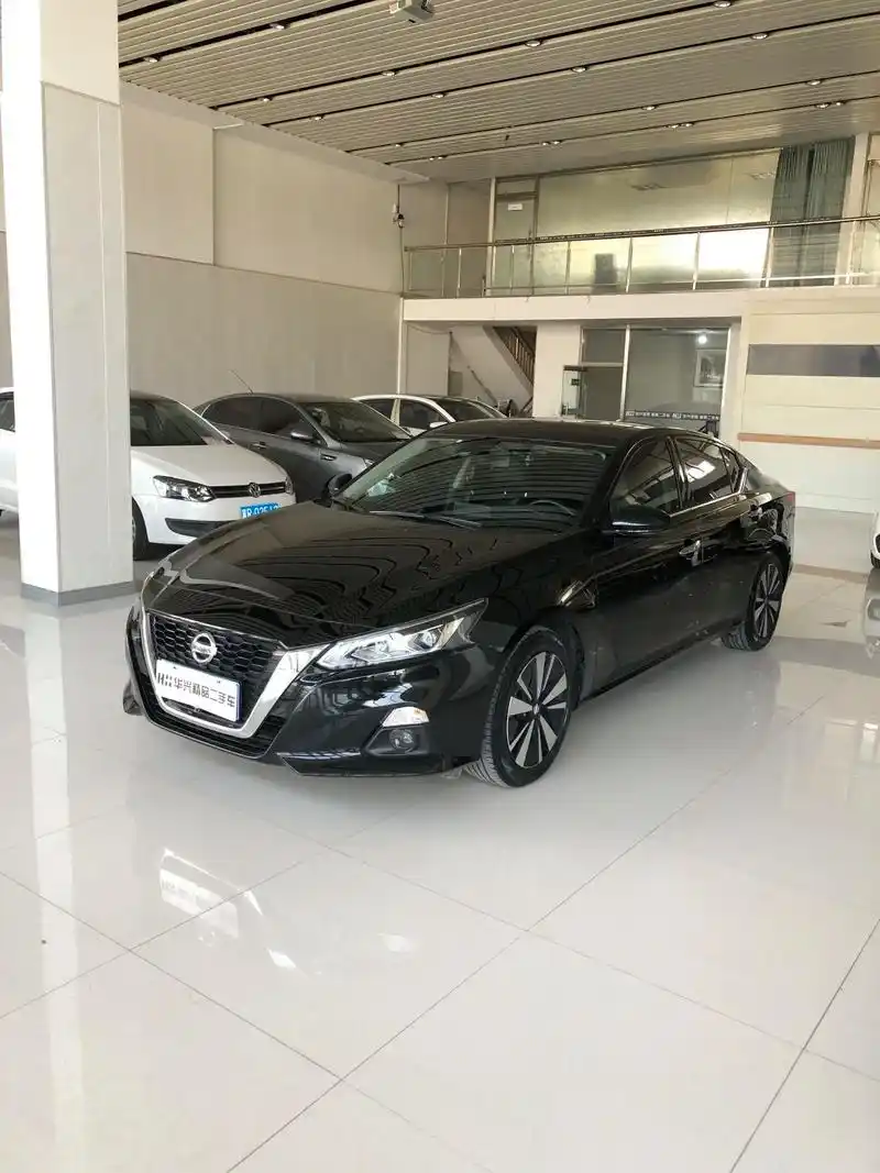 2021日产天籁.2021年1月上牌日产天籁,全景天窗,真皮 - 抖音