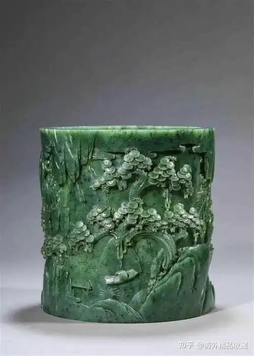 乾隆御笔翡翠笔筒