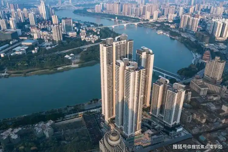 售楼部南宁华润中山府2024首发资讯楼盘详情户型24小时热线