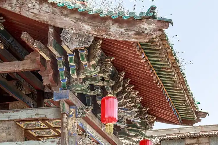 山西省平遥古城城隍庙古建筑斗拱挑檐局部_高清图片_全景视觉