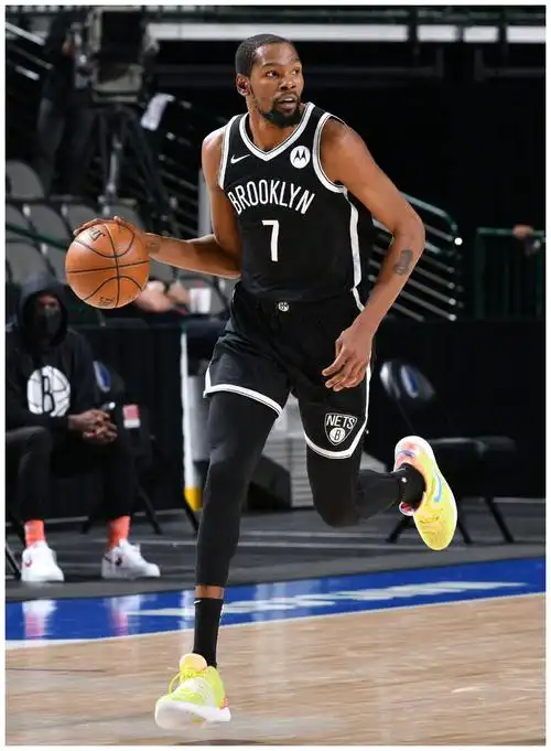 历史第一人追逐乔丹杜兰特以两大纪录正式开启篮网季后赛生涯