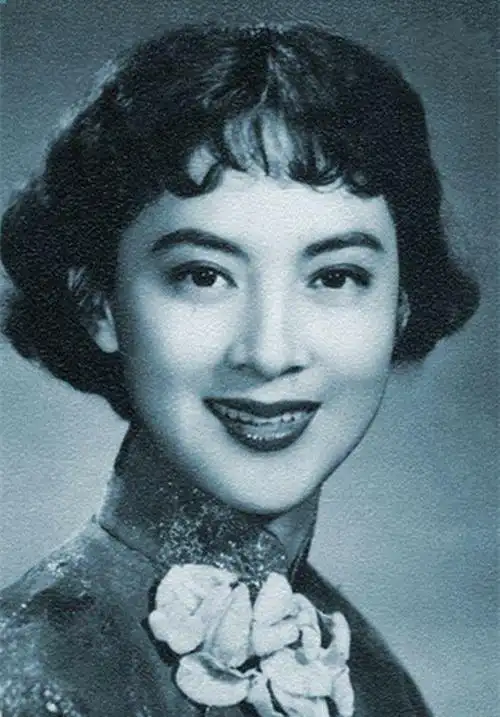 跟夏梦,朱虹这些大美人从香港火到内地有些不同的是,王丹凤则是在上海