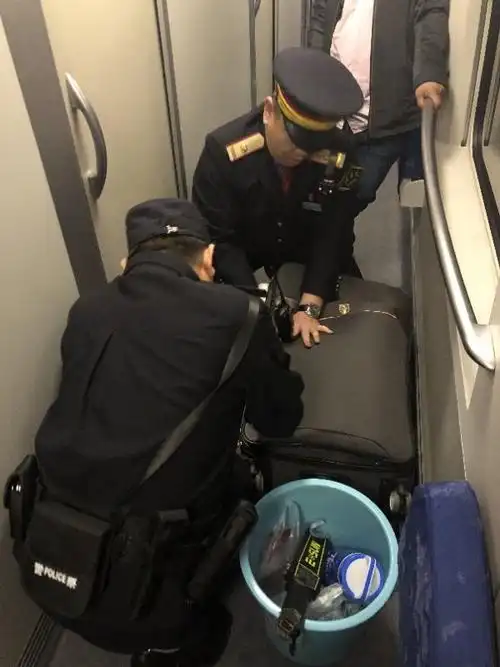 动卧列车为两会安全保驾护航