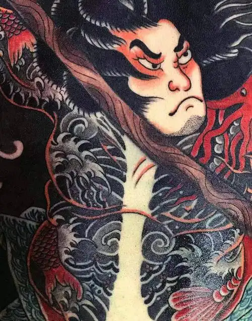 大满背操刀鬼纹身图片背部老传统纹身图案