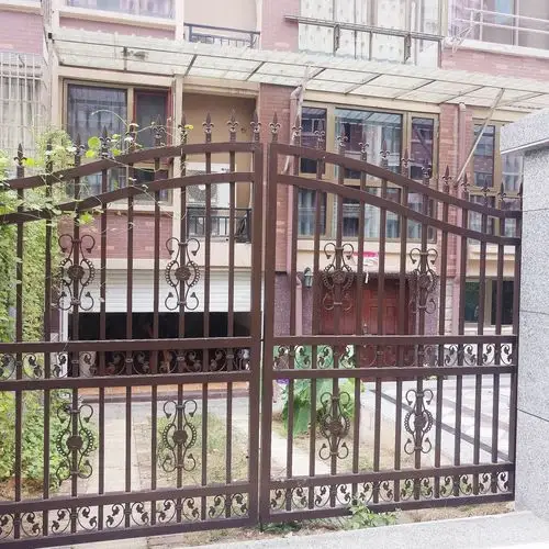 别墅庭院铝艺大门,锌钢铁艺大门定做,欧艺阳台护栏厂家,铝合金楼梯