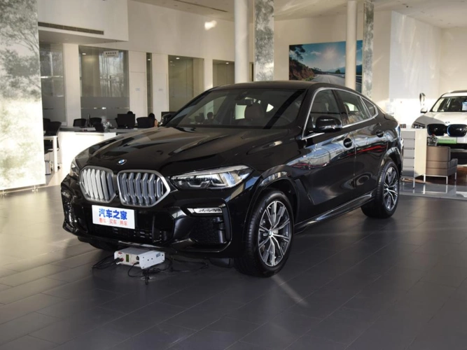 宝马x62021款xdrive30im运动套装