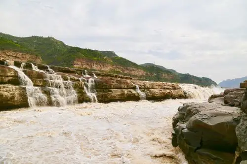 其它 黄河壶口瀑布 写美篇       壶口瀑布是中国第二大瀑布,世界上最