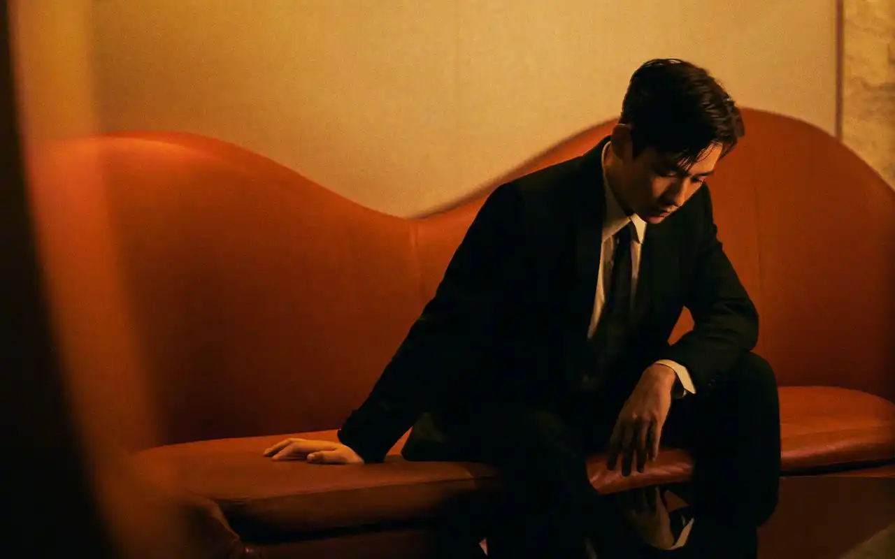 朱一龙西装儒雅高清桌面壁纸