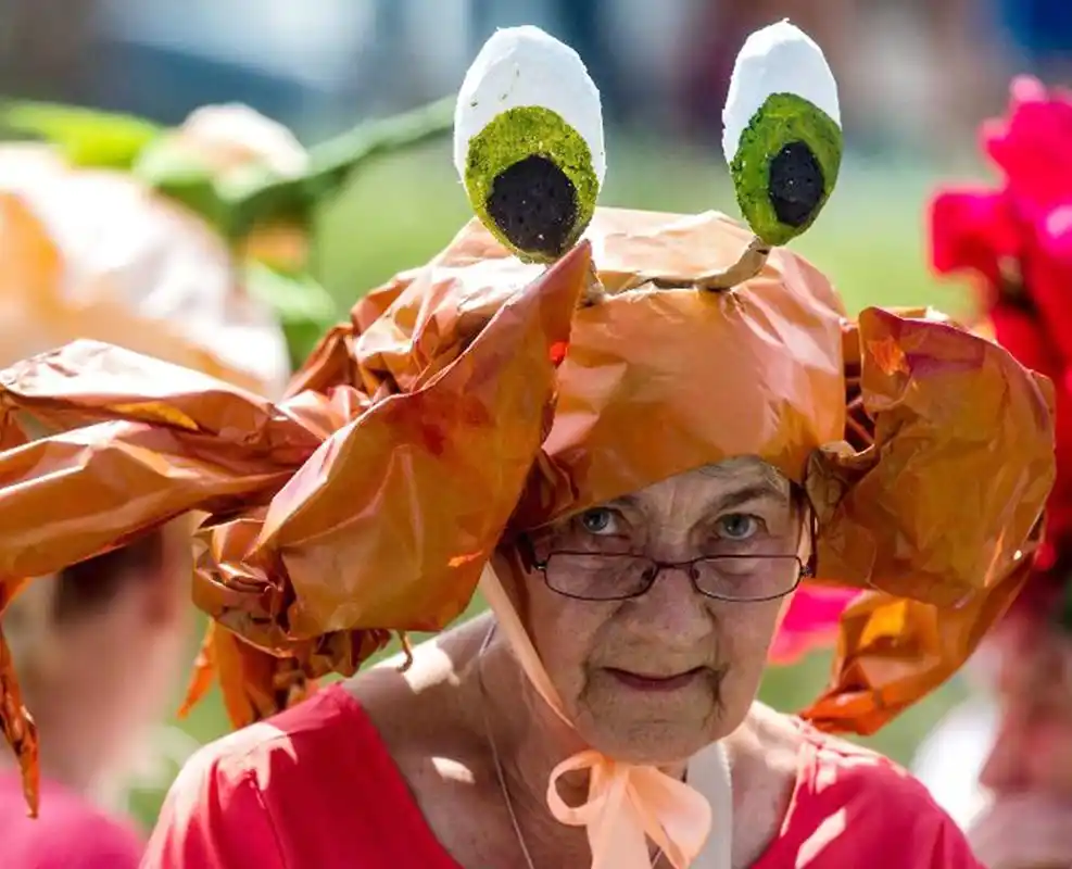 四款奇葩帽子:图一萌萌哒,图四有点不可思议!
