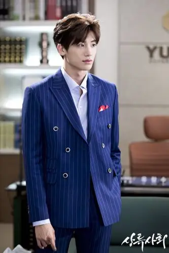 上流社会##朴炯植# 剧照