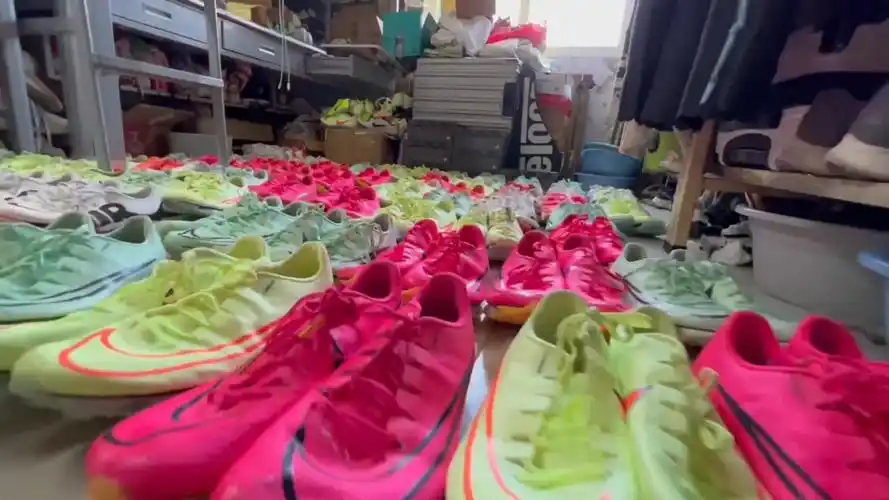 这就是体育生的梦想吗 "田径 "钉鞋 "体育生