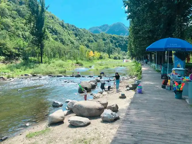 怀柔神堂峪栈道游山玩水