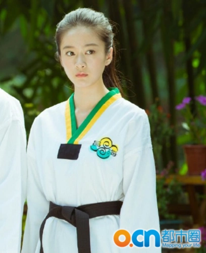 旋风少女女里面的李恩秀长什么样